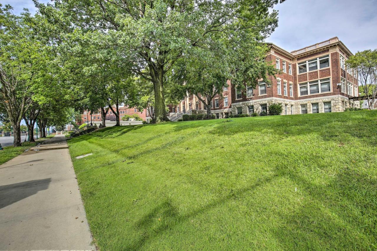 Kansas City Apt, Walk To Kc Museum And Med School Apartment Exterior photo